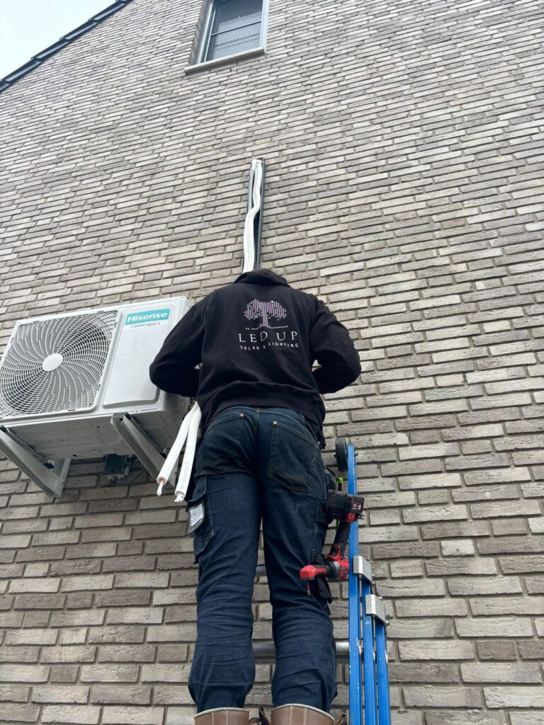 Airco buitenunit installatie