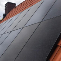Full black zonnepanelen